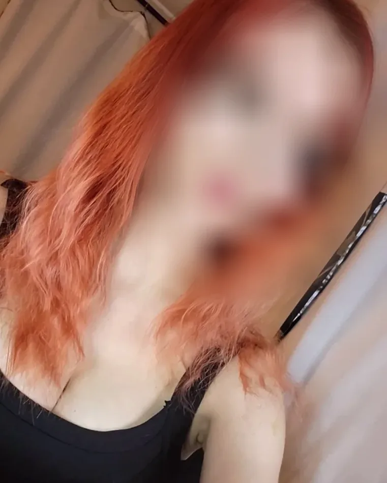 Cecilie, 33