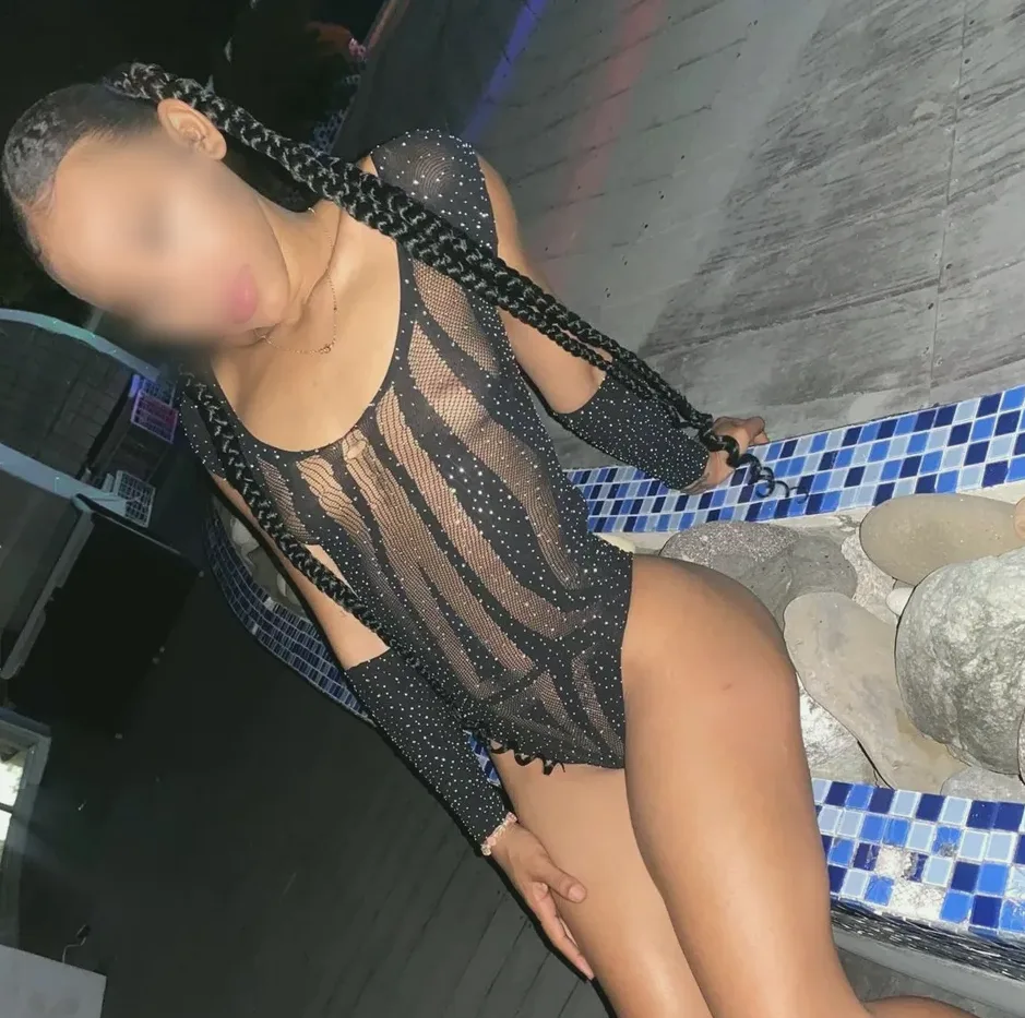 Emma, 20